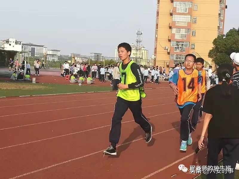 竞技拼搏展风采同心筑梦向未来,逐梦赛场正少年