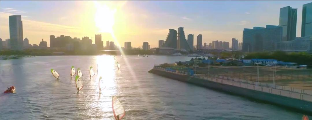 澶鏂伴椈鑱旀挱閲嶇偣鎶ラ亾鏃ョ収,澶涓撻鎶ラ亾鏃ョ収