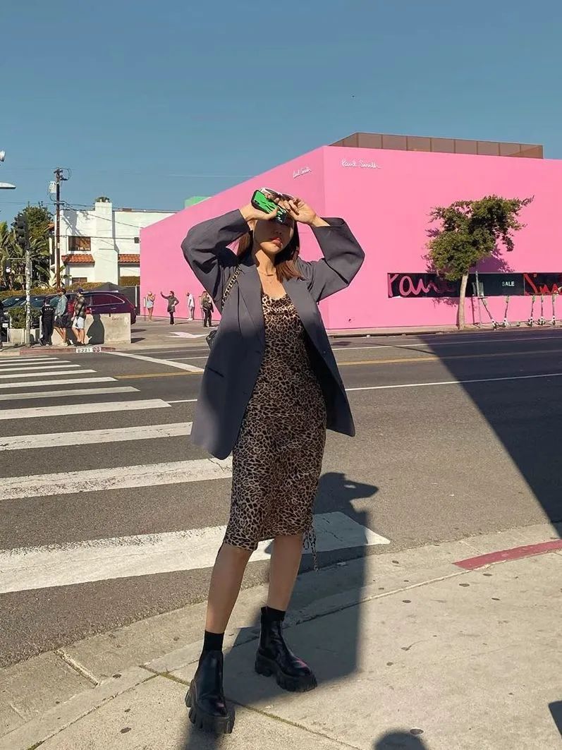 ins最火的欧美博主高级穿搭,ins很火的韩国穿搭博主