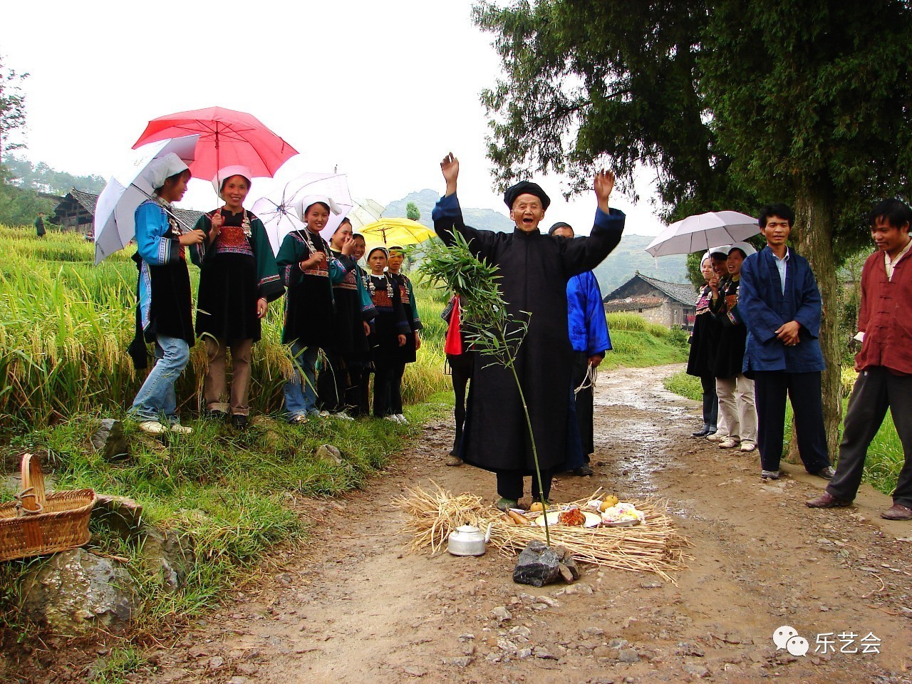 龙光鹏：水书民俗钱币与水族节日