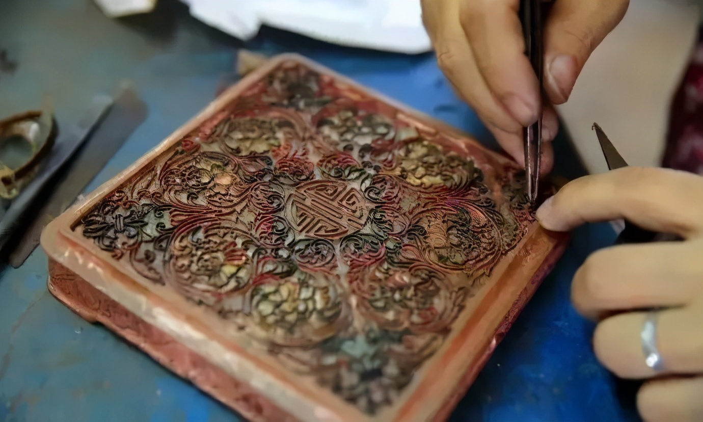 质感细腻的古法与珐琅工艺,中国传统珐琅工艺技法