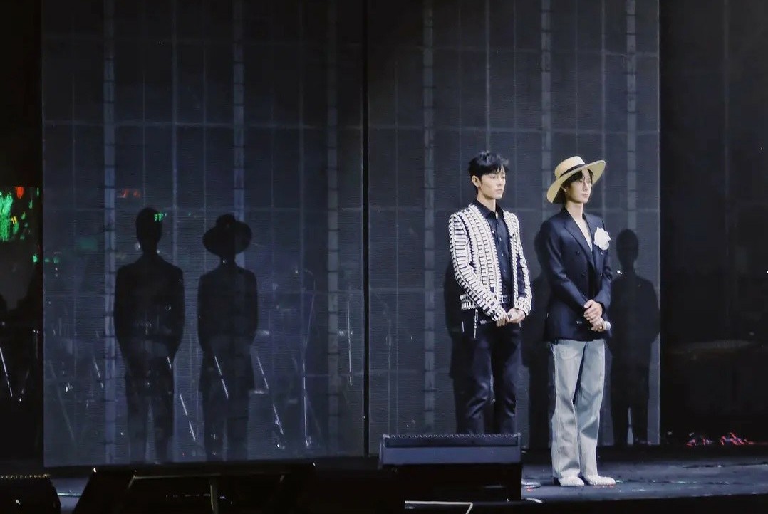 南唱泰见神奇影子，“冰冷的恨意”喜添新成员，粉丝：蓝大又是你