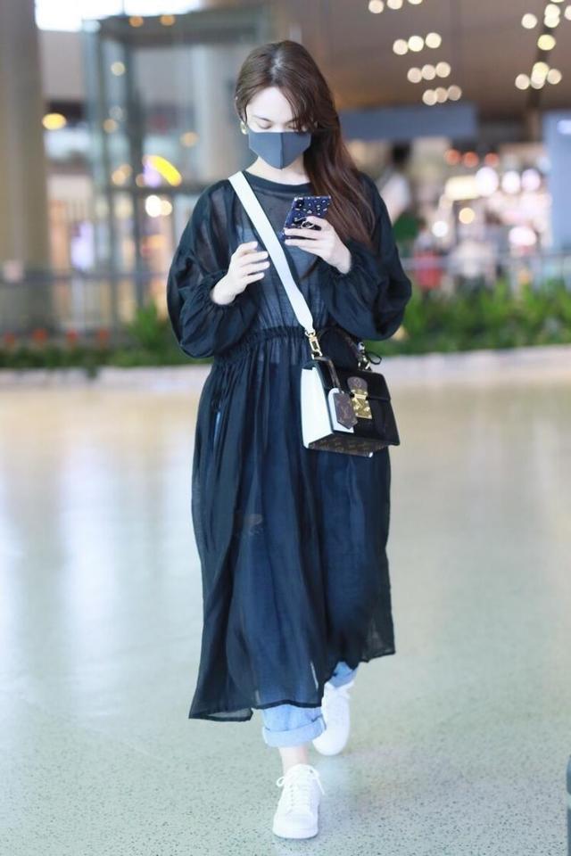 秋天穿搭不露腿保暖又好看,4种保暖时髦的秋季裙子穿搭