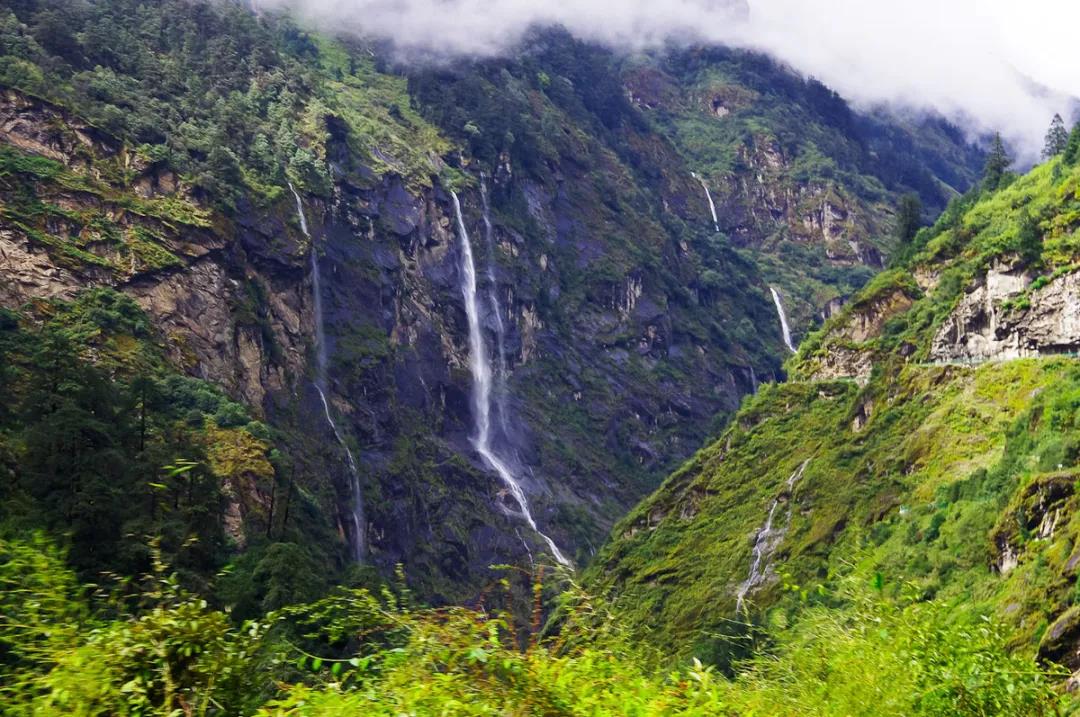 酸奶糊,酸奶湖6月份风景