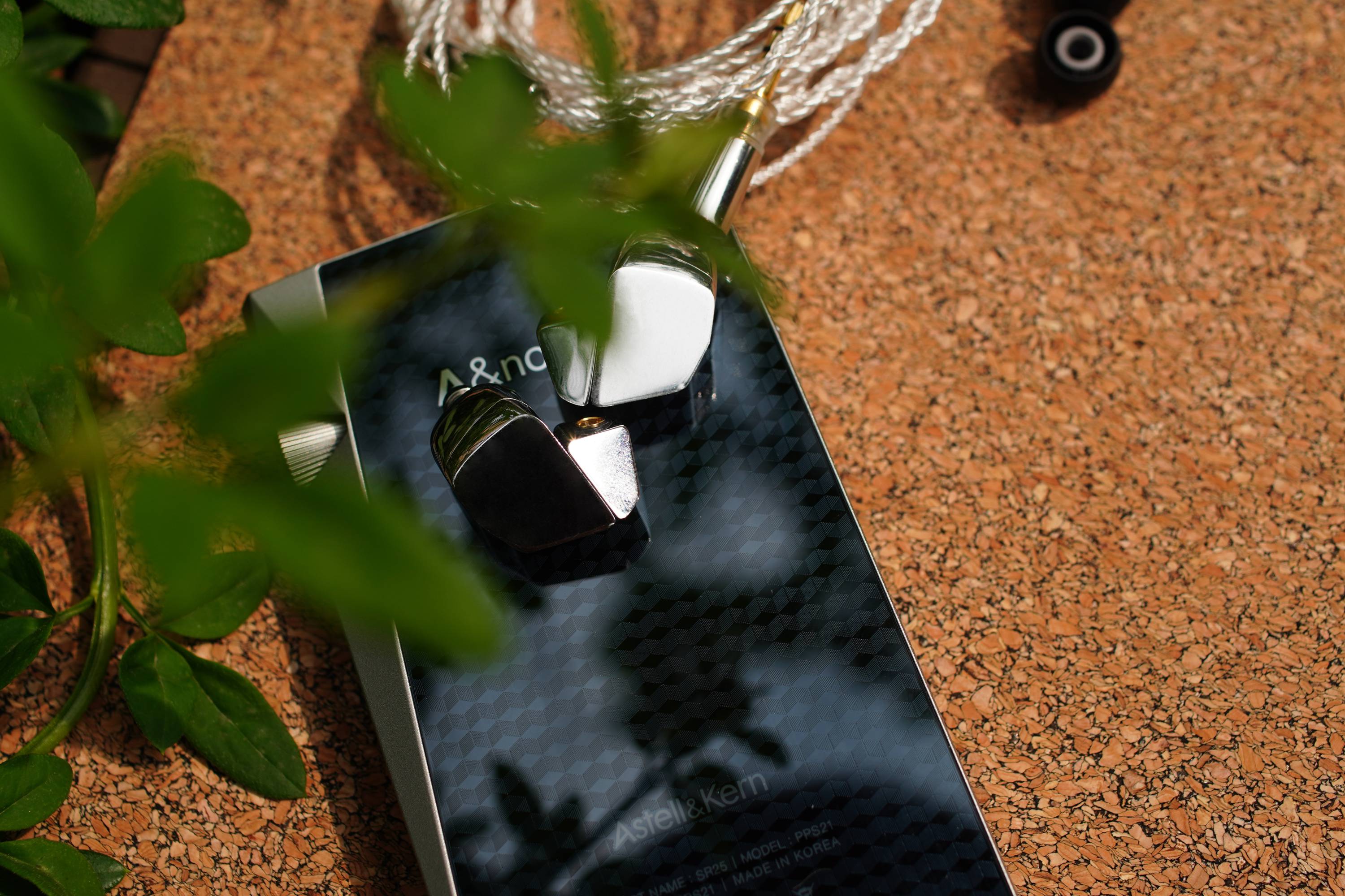 ​​一条很“铍”的耳机聊聊FINALAUDIOA8000的使用感受