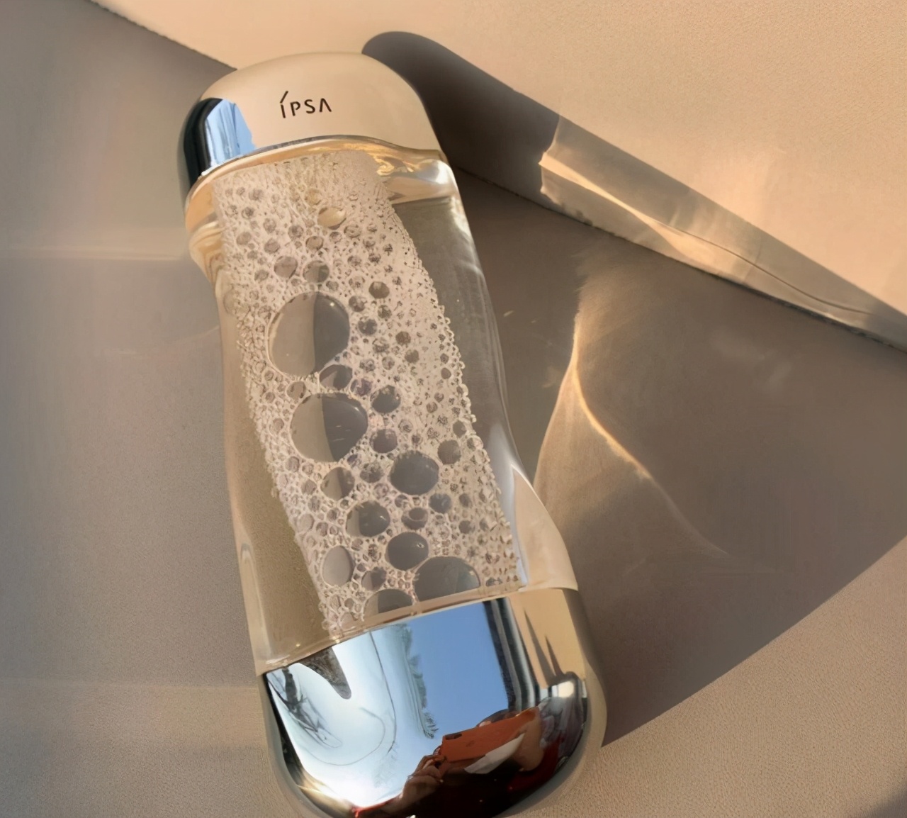 奥尔滨水乳和黛珂对比,黛珂和奥尔滨雪肌精哪个好