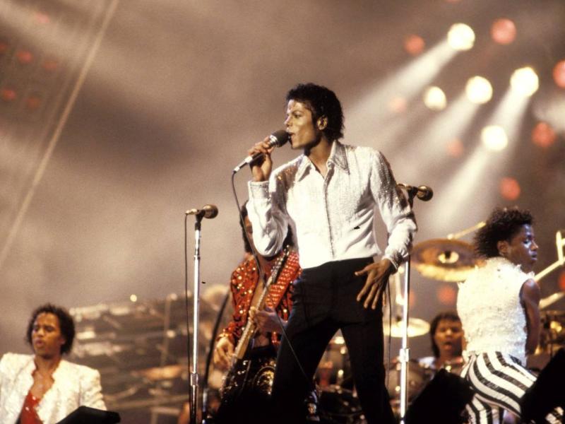 迈克尔杰克逊和张杰合作过吗,张杰和迈克尔杰克逊谁更厉害