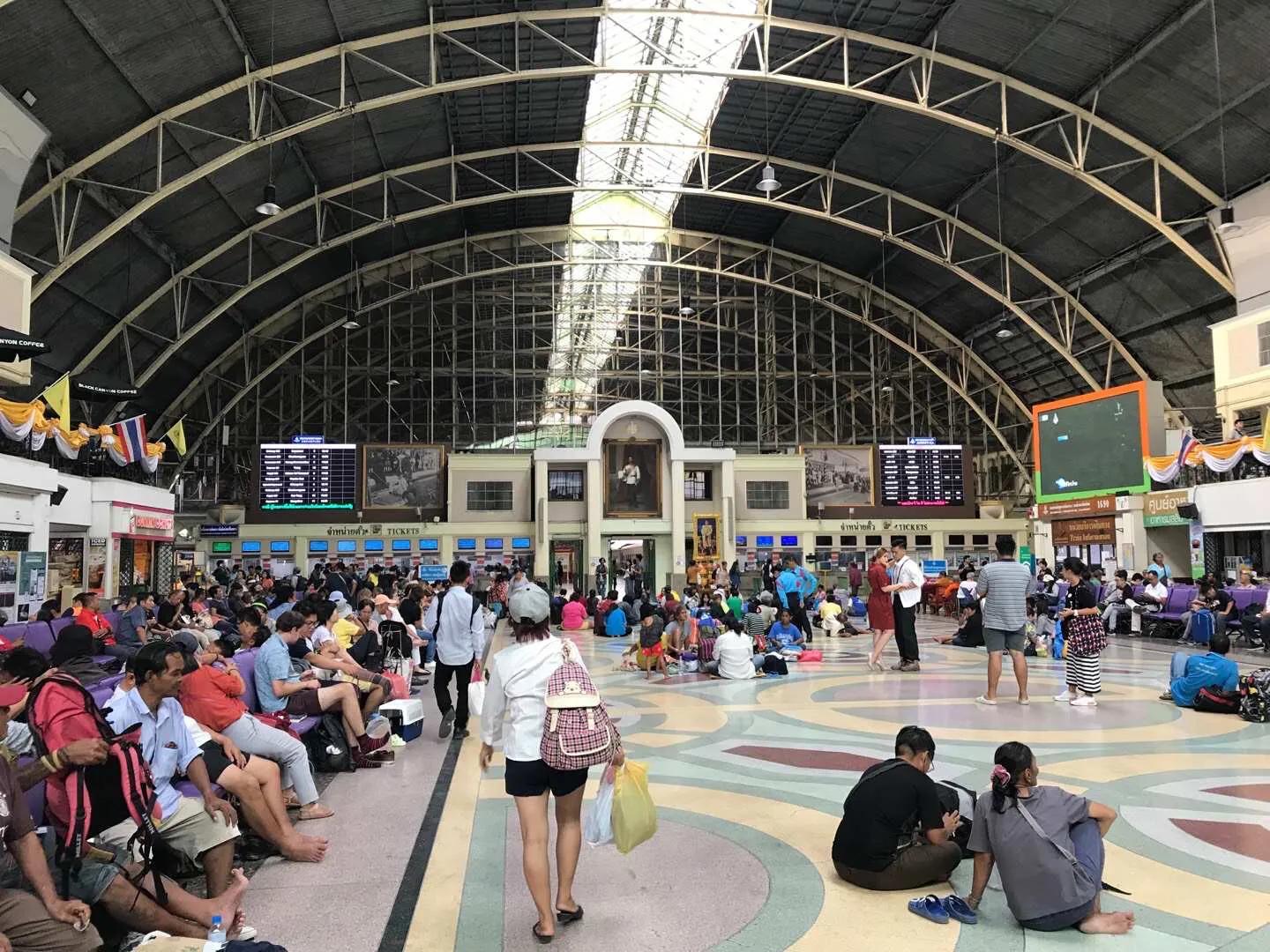 泰国旅游一定要吃什么,泰国旅游必须知道的几个景点