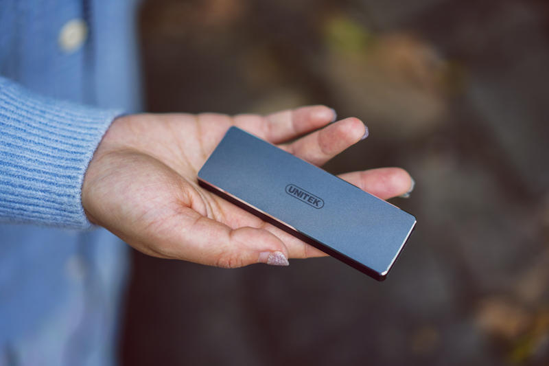 旧硬盘秒变称手小工具!优越者M.2高速移动硬盘盒评测