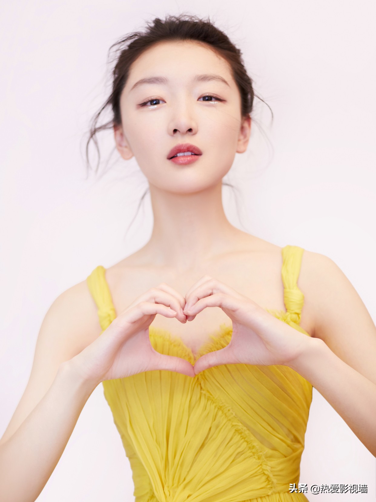 vogue刘雯周冬雨李冰冰,周冬雨刘雯代言什么