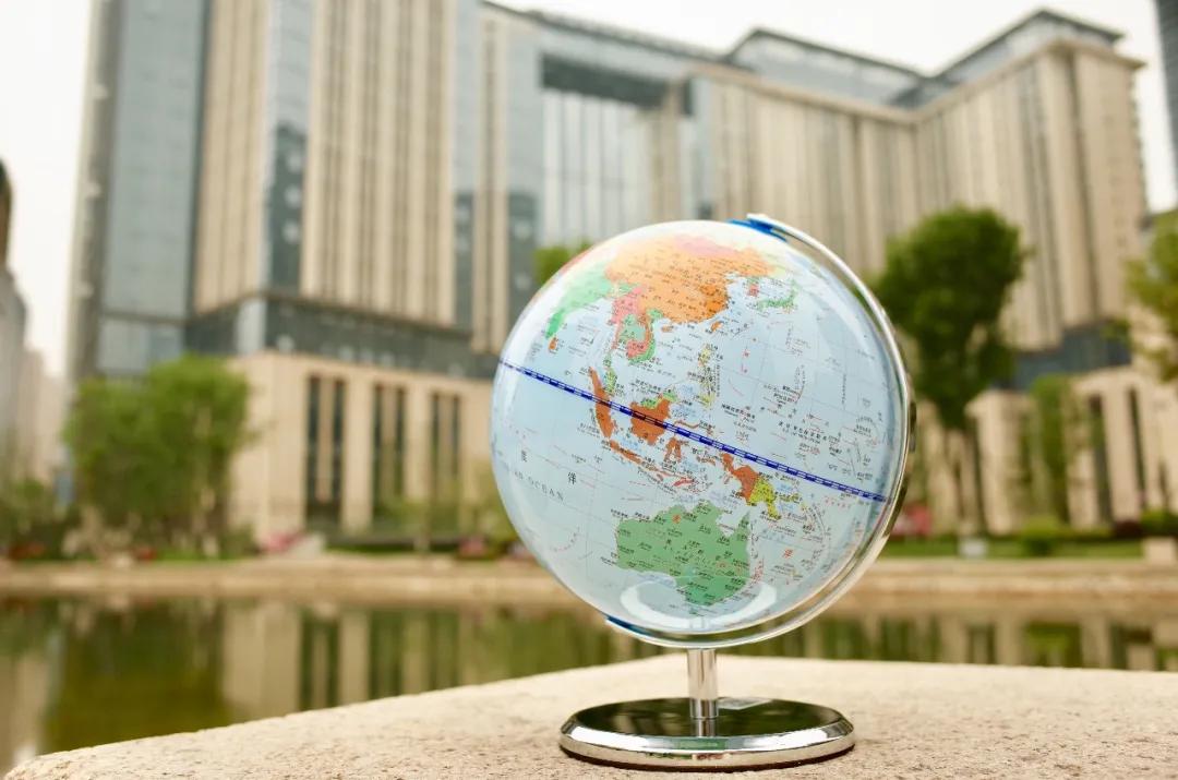 最权威的ar地球仪,ar地球仪惊艳孩子