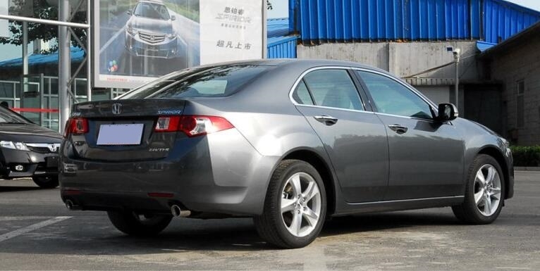 思铂睿2.4加速对比十代雅阁2.0,14年雅阁对比15年思铂睿