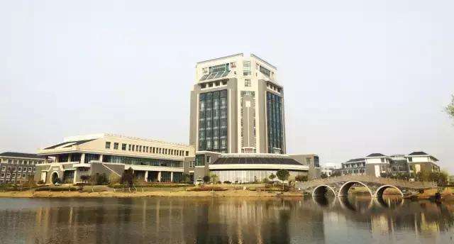 上海非常不错的3所大学，学校有特色，学生就业率高