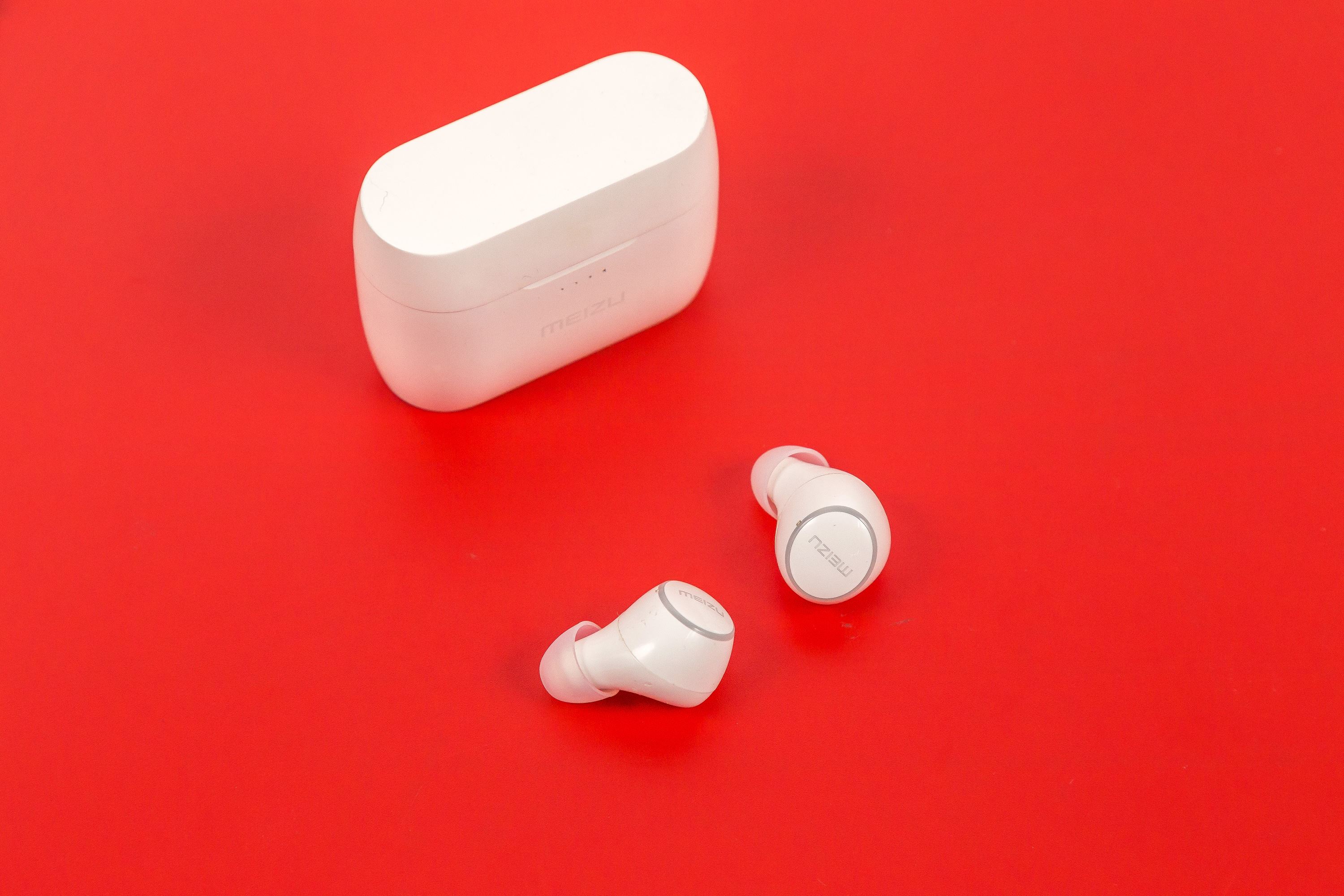 什么耳机能跟airpods三代媲美,airpods三代和二代哪个性价比更高