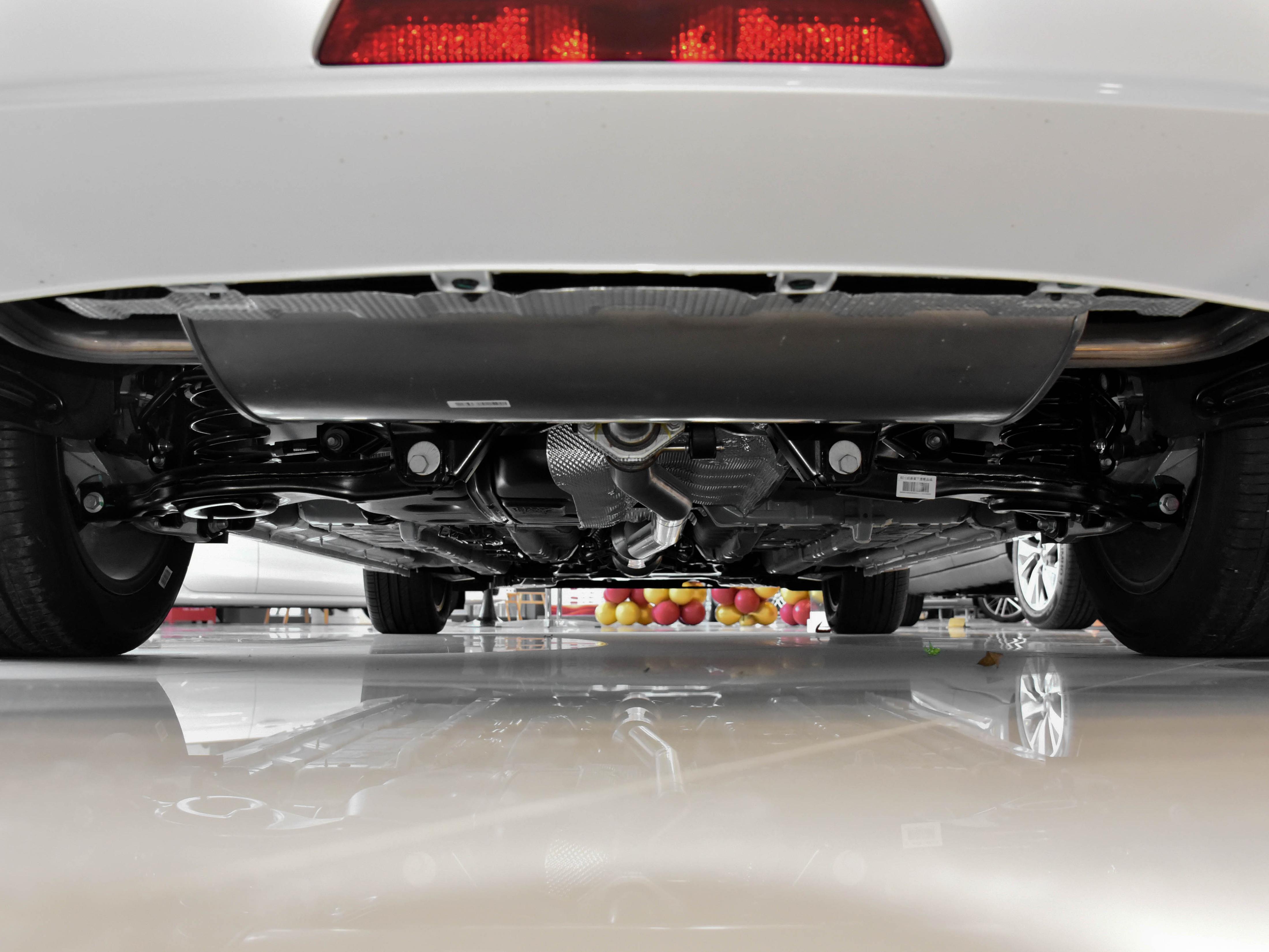 五万内的吉利博瑞顶配,吉利博瑞与迈腾比较