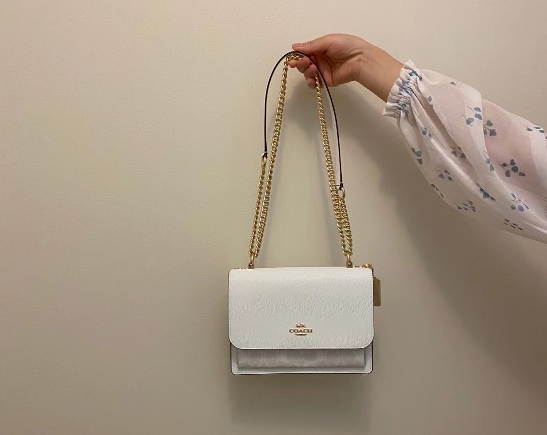 coach奥莱包值得买吗,coach奥莱款和专柜款哪个值得购买