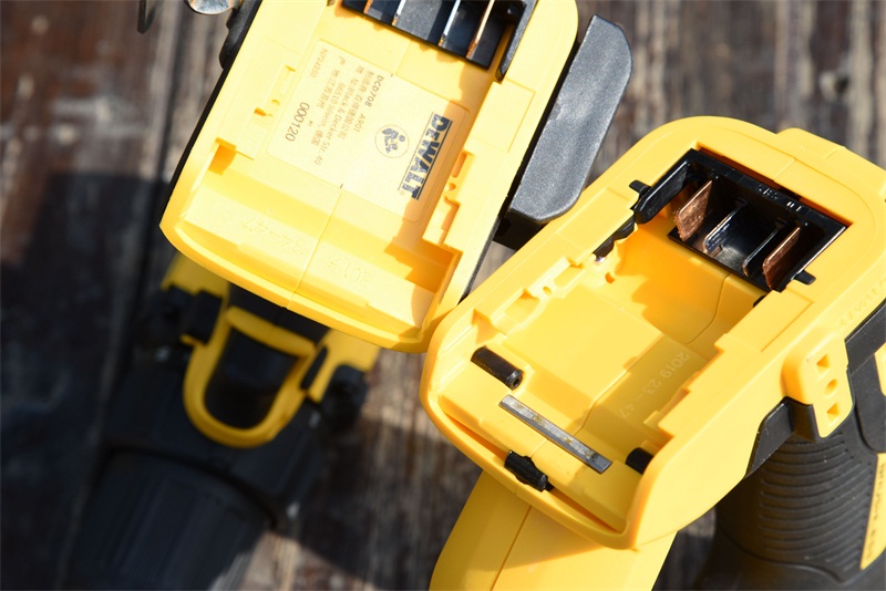 释放自我，轻巧随行-得伟DCH133无刷充电电锤入手使用体验