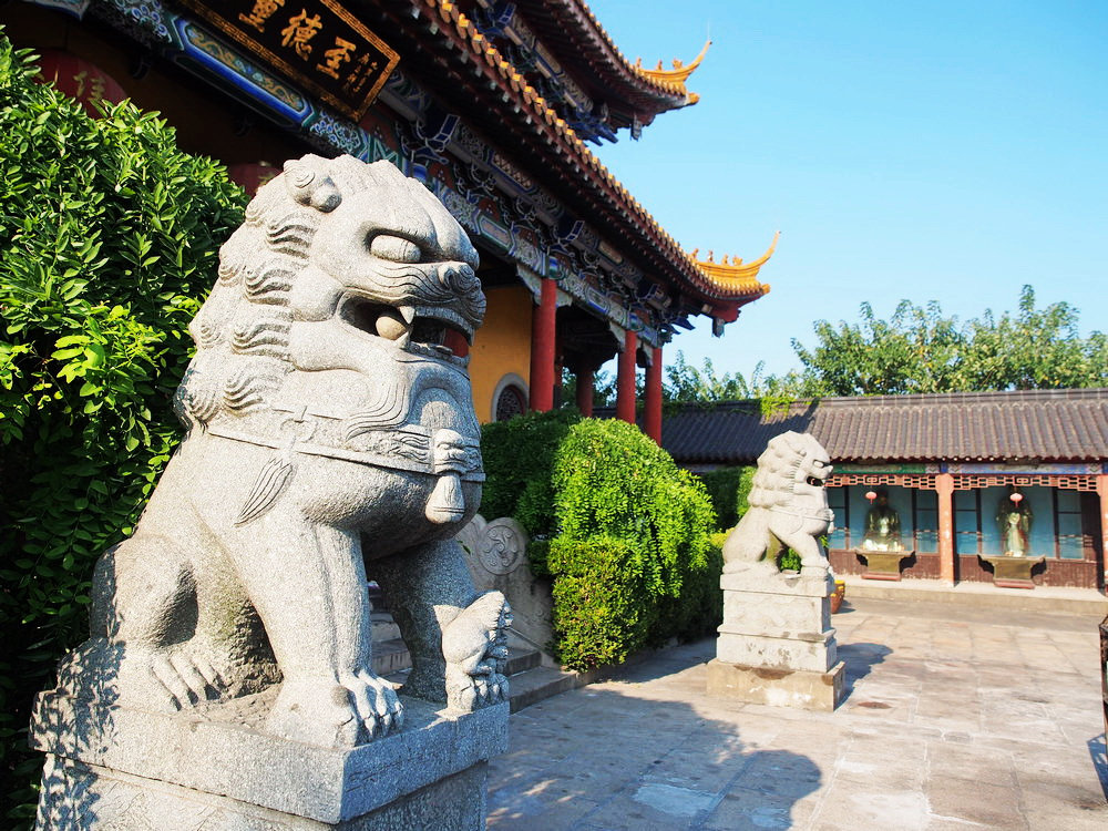 孔子历史上是否真有此人,孔子去世时的碑文