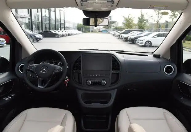 奔驰7座车威霆,奔驰威霆和v260区别评测