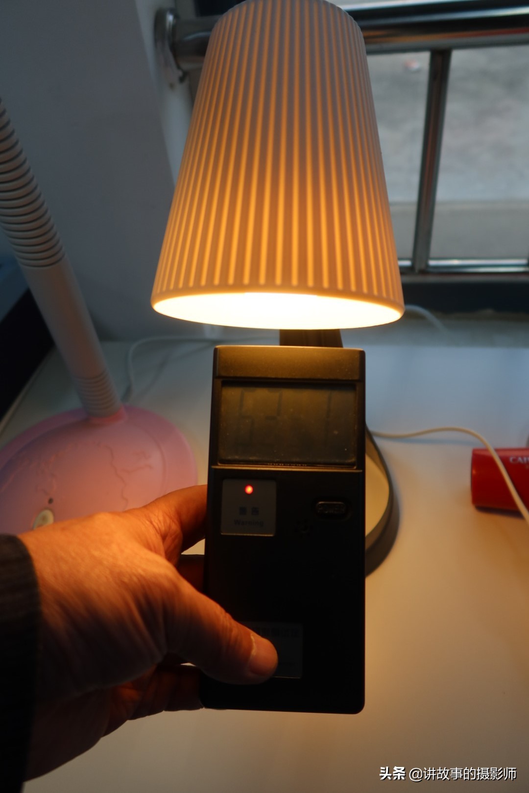 电炉明火炒菜，*裤内**点亮灯泡，魔术还是高科技？