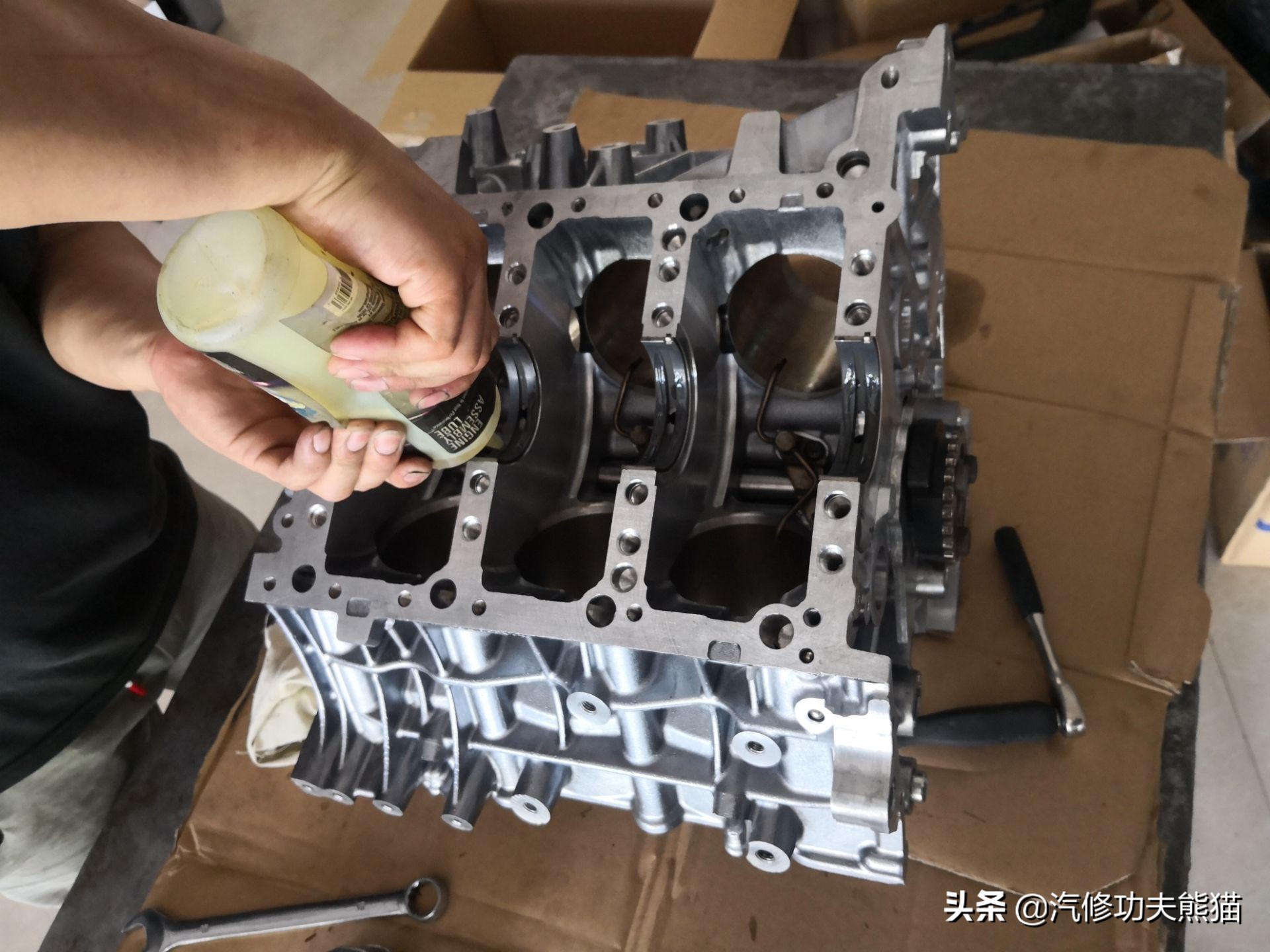 奥迪a8l烧机油严重有什么征兆,奥迪a8l烧机油现象普遍吗