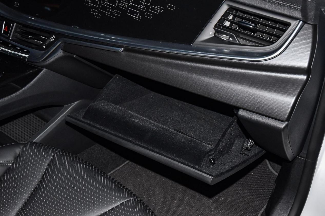 吉利最美国产车,吉利博瑞国产豪车