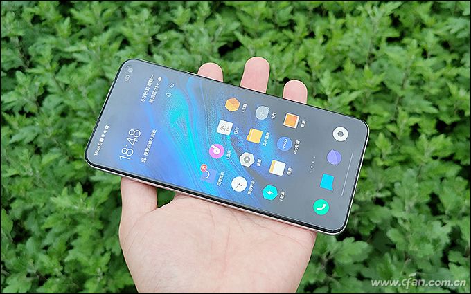 iqooz1天玑1000是骁龙多少,iqooz1全面评测首发天玑1000plus