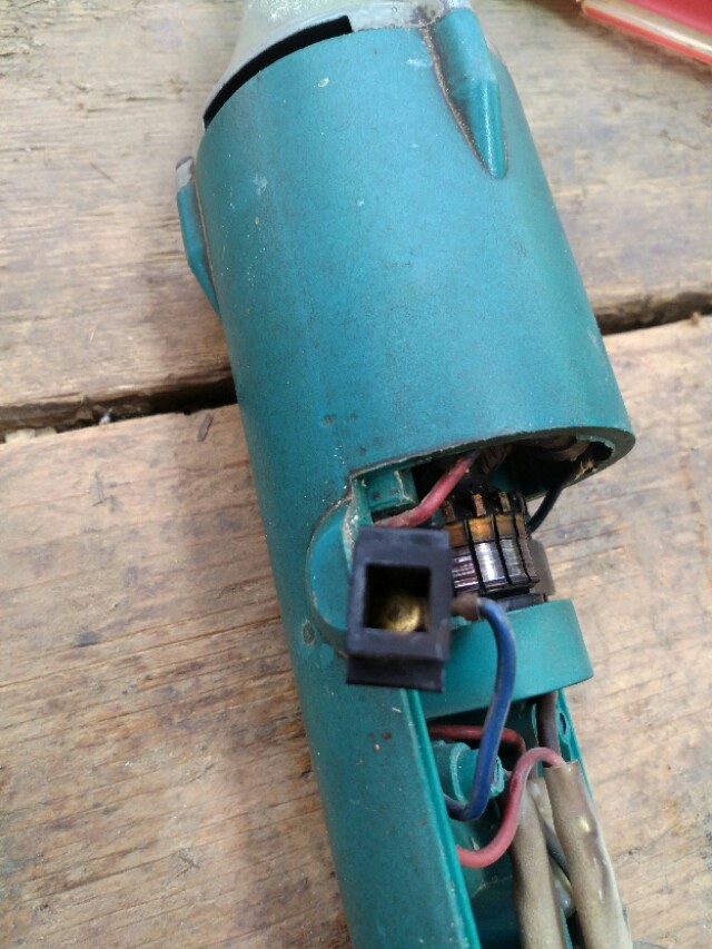 小电磨枪怎样换碳刷,电磨头碳刷维修方法