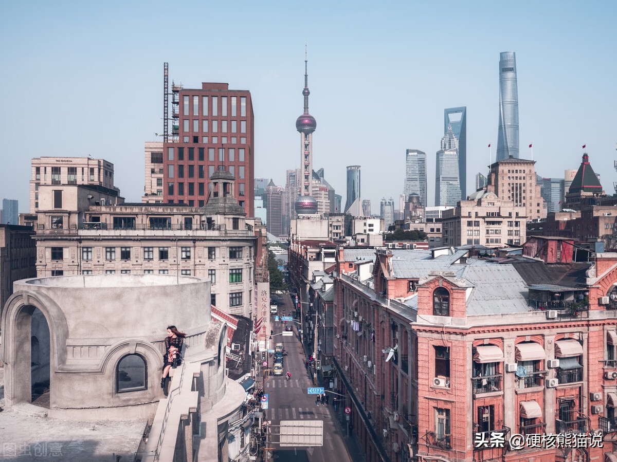 四天盖一层中国首创空中造楼机,中国独创空中造楼机