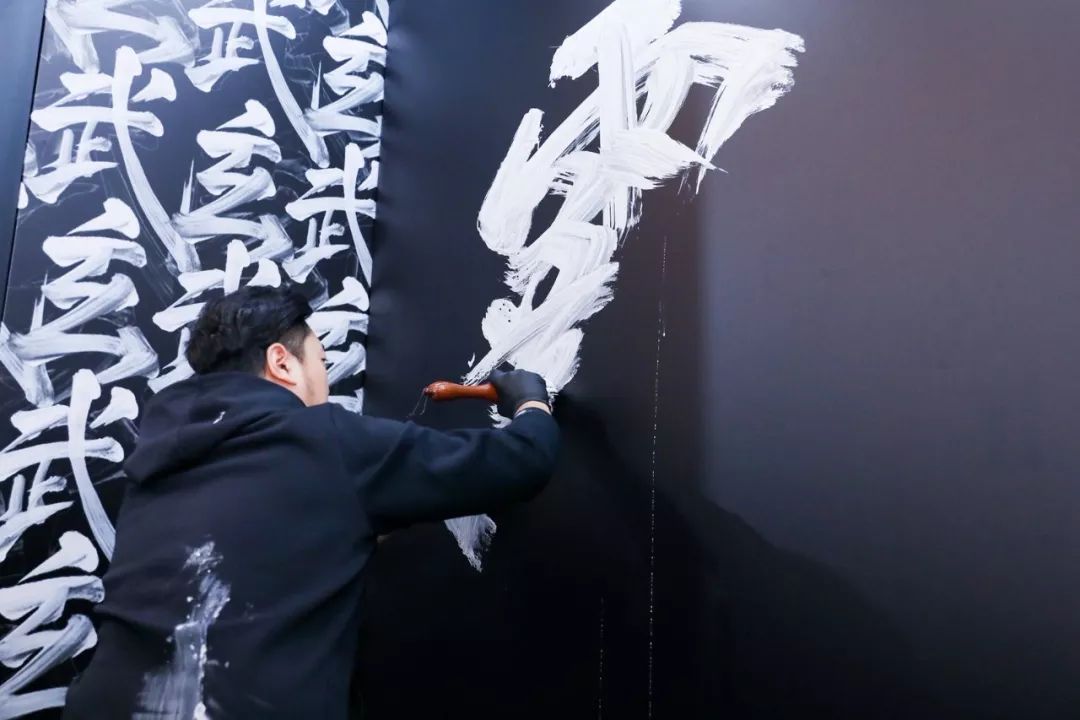 字体视觉艺术遇上大牌怎么设计?V-TALK线下沙龙No.10期报名