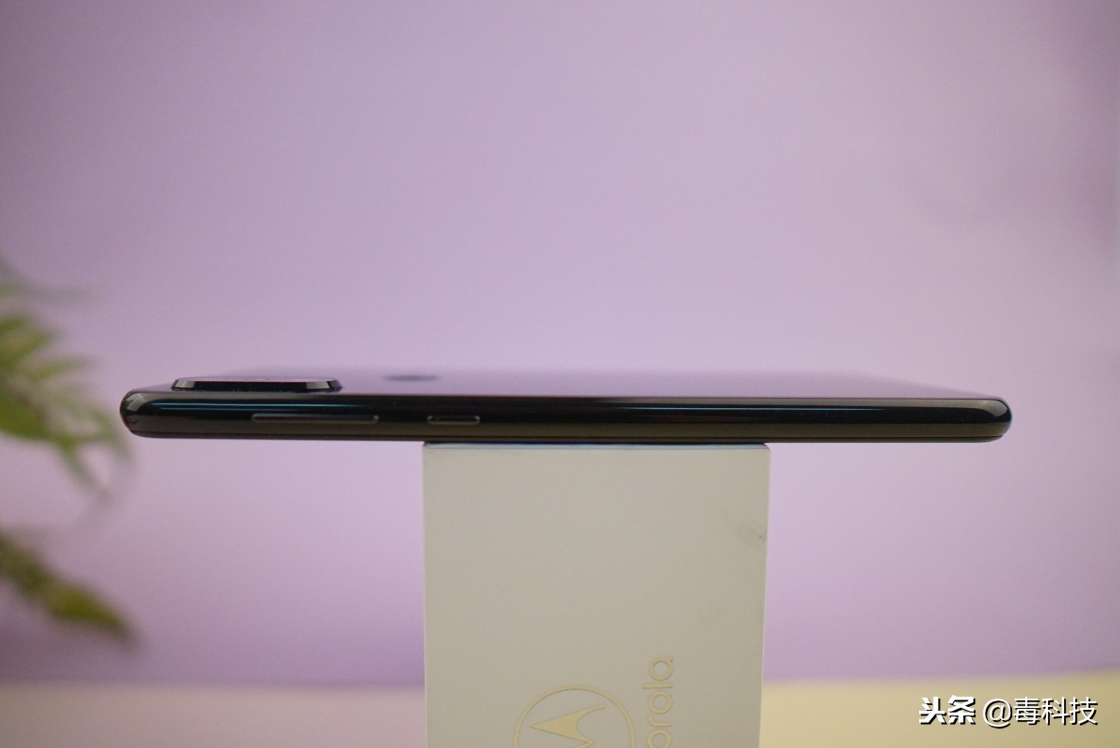 颜值高拍照好看3000以上,摩托罗拉motorolaedges30