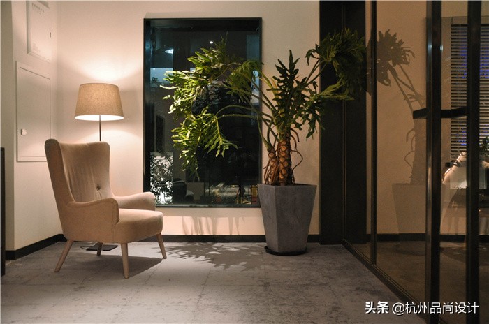 当老房子遇见午后的阳光,当老宅遇见春天