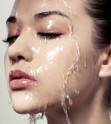 如何给脸部补水,脸部补水哪个牌子好