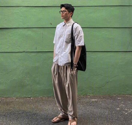 男士衬衫冬季如何穿搭,男士衬衫穿搭有哪些风格