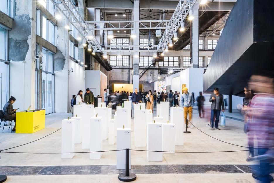 上海国际艺术交易市场,如何购买境外艺术品