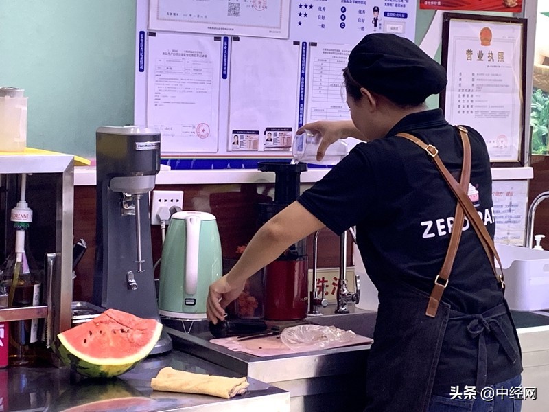 「探秘美食2」房山绿地零度乐园,一边看电影一边喝果汁