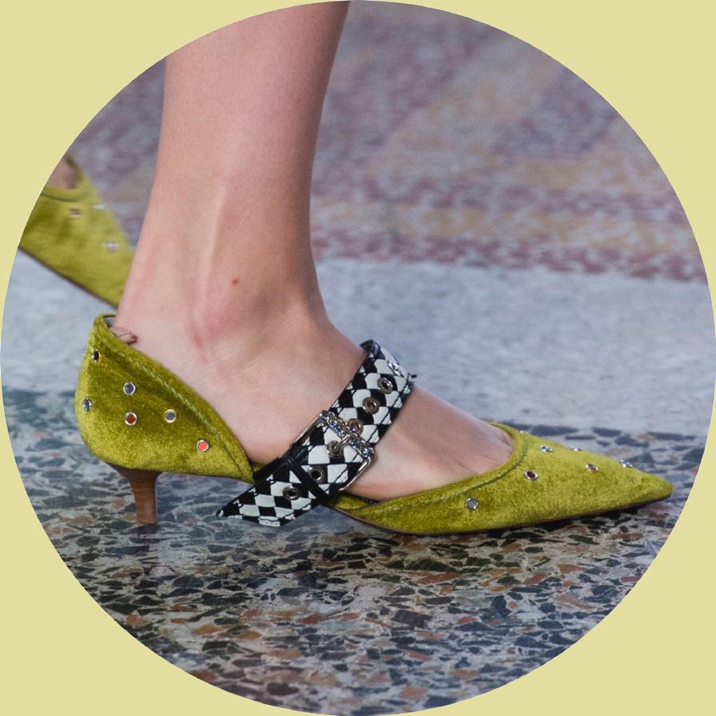 买鞋到底要不要考虑脚型,怎么穿鞋又好看又不塌又不扁