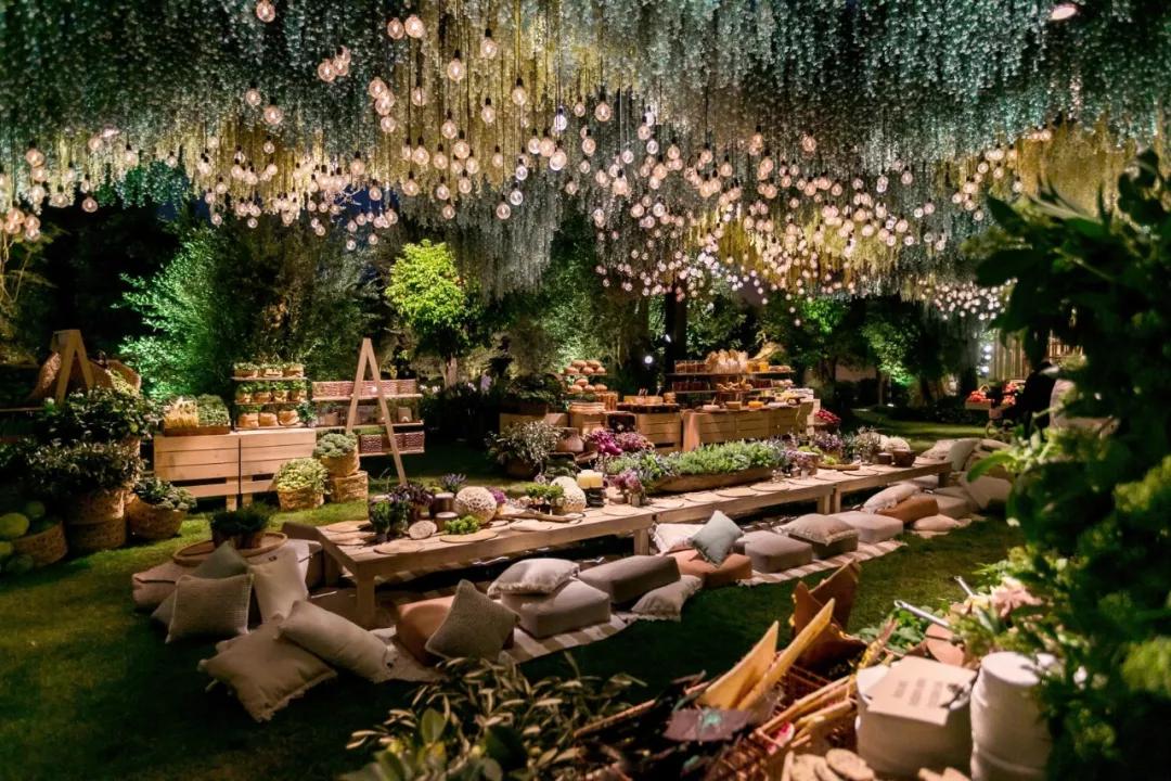 这才是婚礼真正应该有的样子,前院办婚礼后院摆酒席