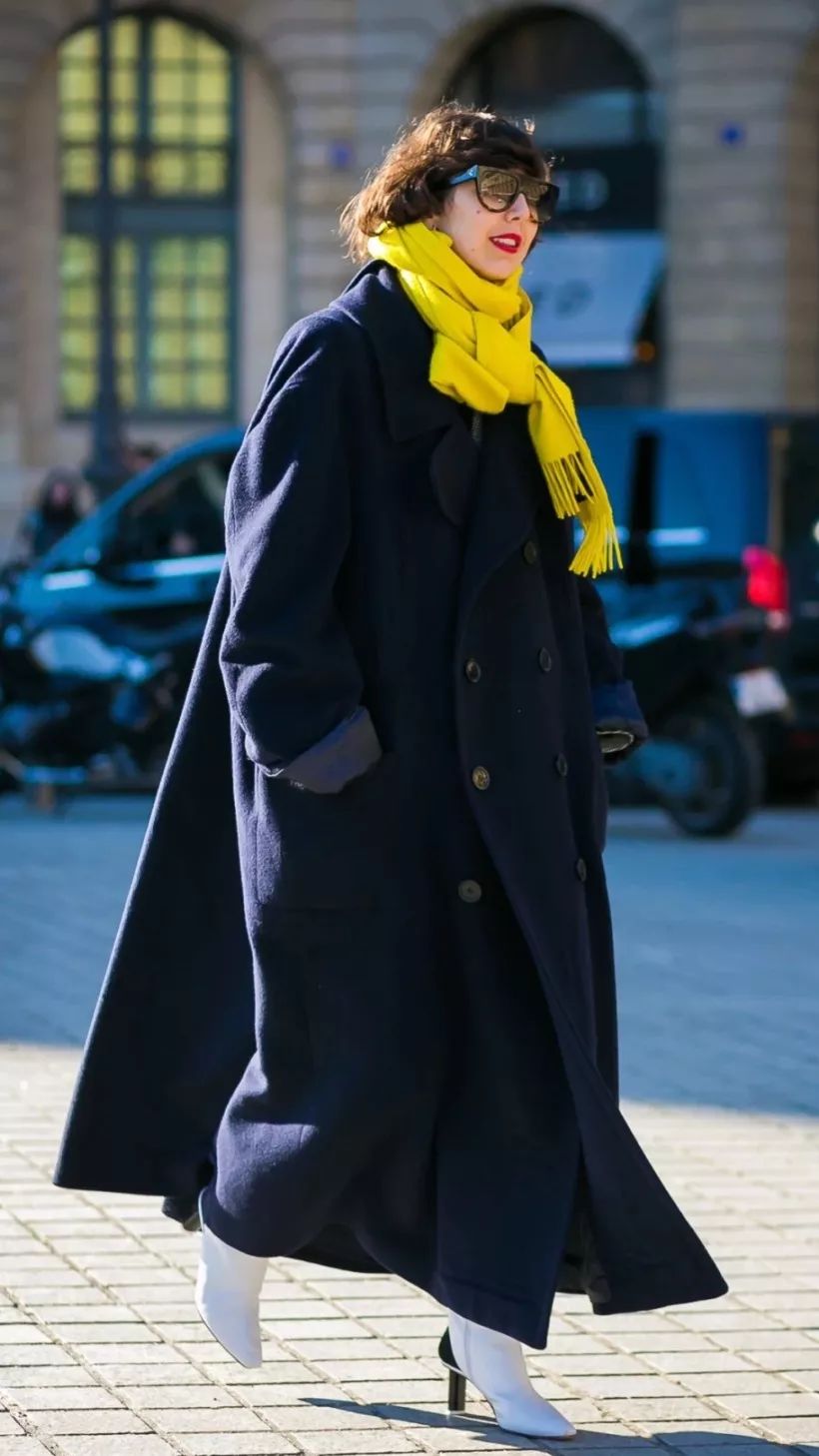 时尚轻奢感明星系列羊羔绒围巾,最潮的围巾的15种戴法超级实用