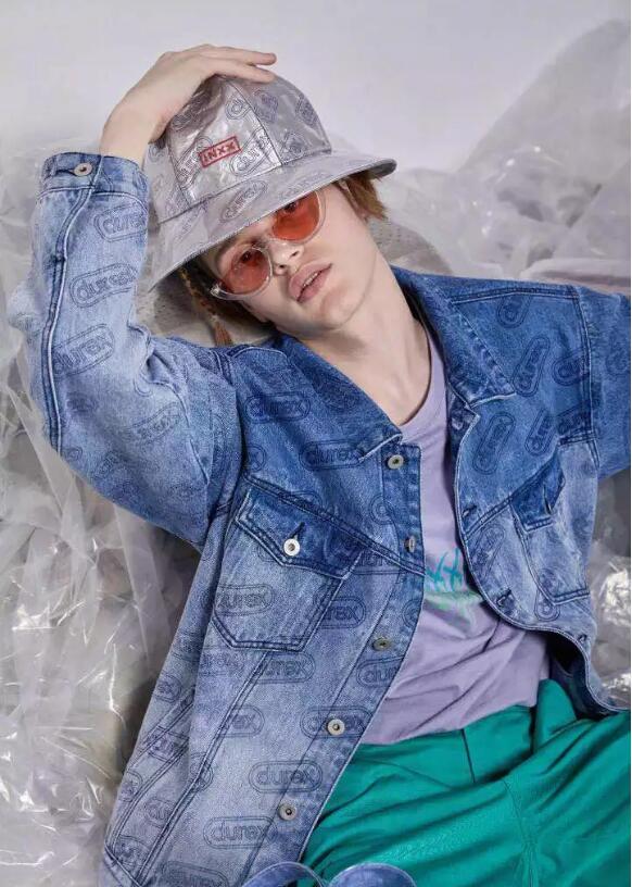 杜蕾斯联名品牌,杜蕾斯跨界联名卫衣