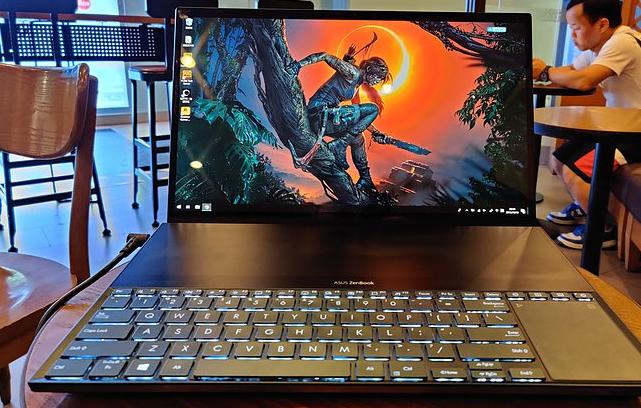 女富婆吐槽:游戏CP送我100块包邮迪奥包,却让我给他报销25000?