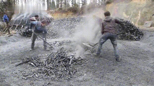 制造木炭全部流程,木炭制造方法有哪几种