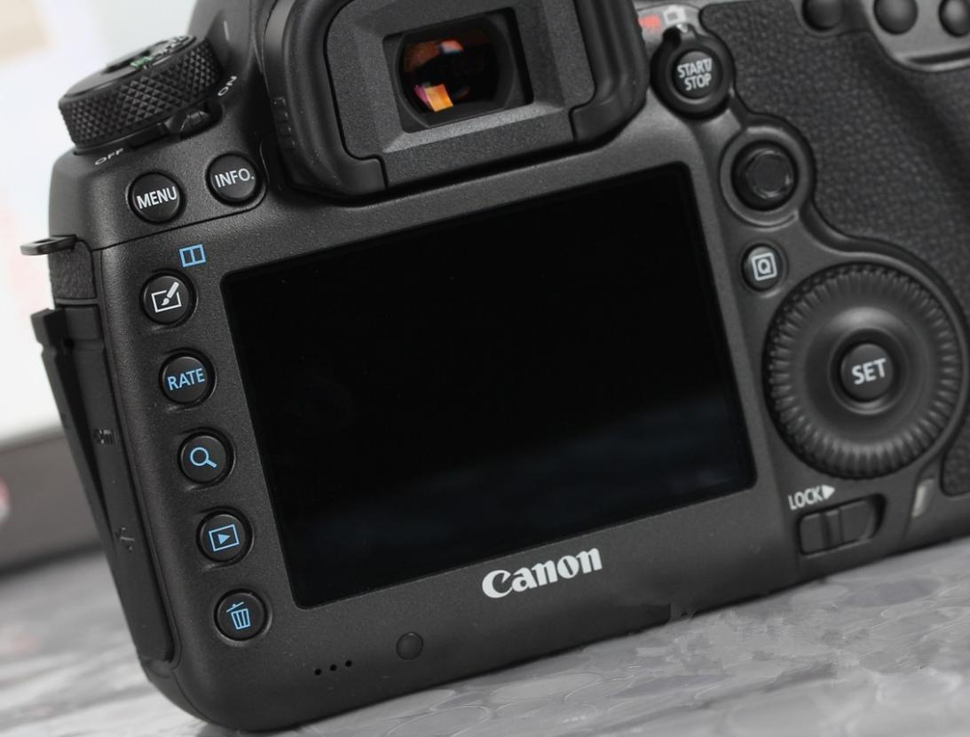 佳能哪款入门级单反相机性价比高,佳能最具性价比的全画幅单反