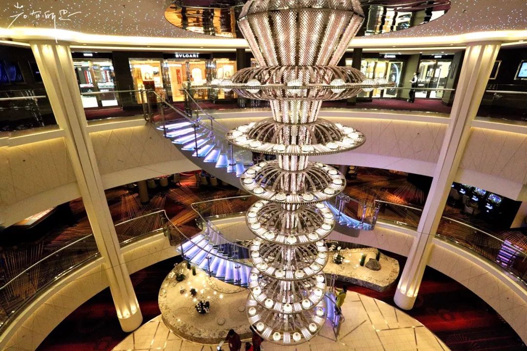 日本防疫钻石公主号邮轮,日本钻石公主号邮轮海上漂多久