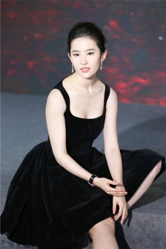 刘亦菲是你心目中的花木兰吗,刘亦菲花木兰数年磨一剑