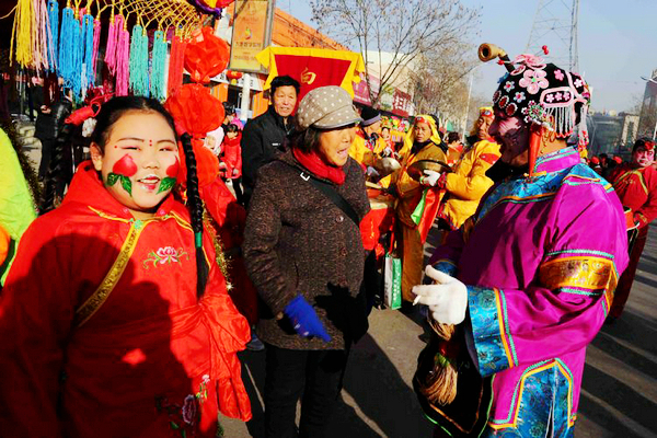 多国狂欢,国人的狂欢盛宴