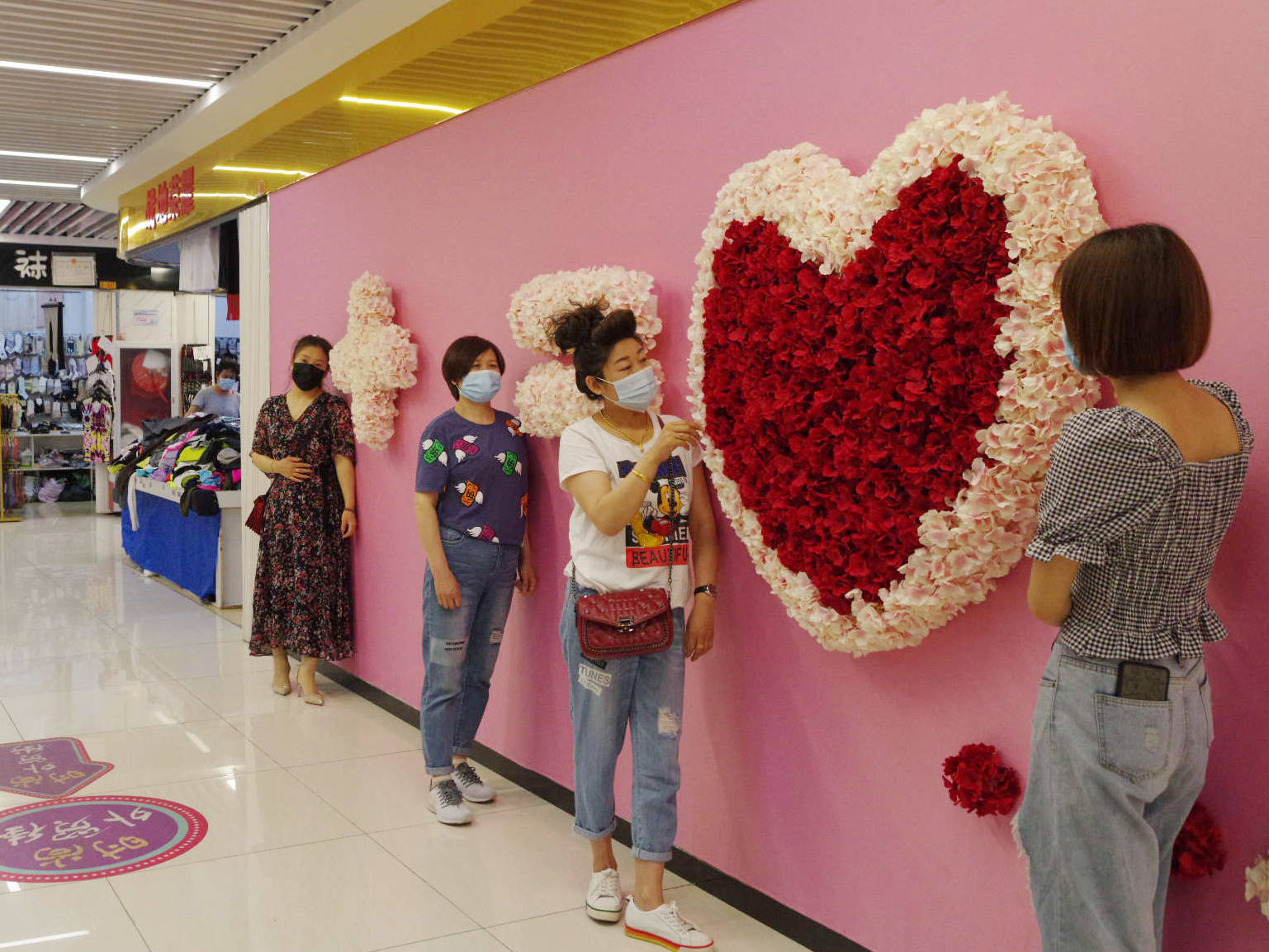 真心便宜，北京天通苑居民的“衣橱”启动夏日购物节