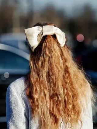 今年流行什么风格的头饰,比较流行百搭的头饰