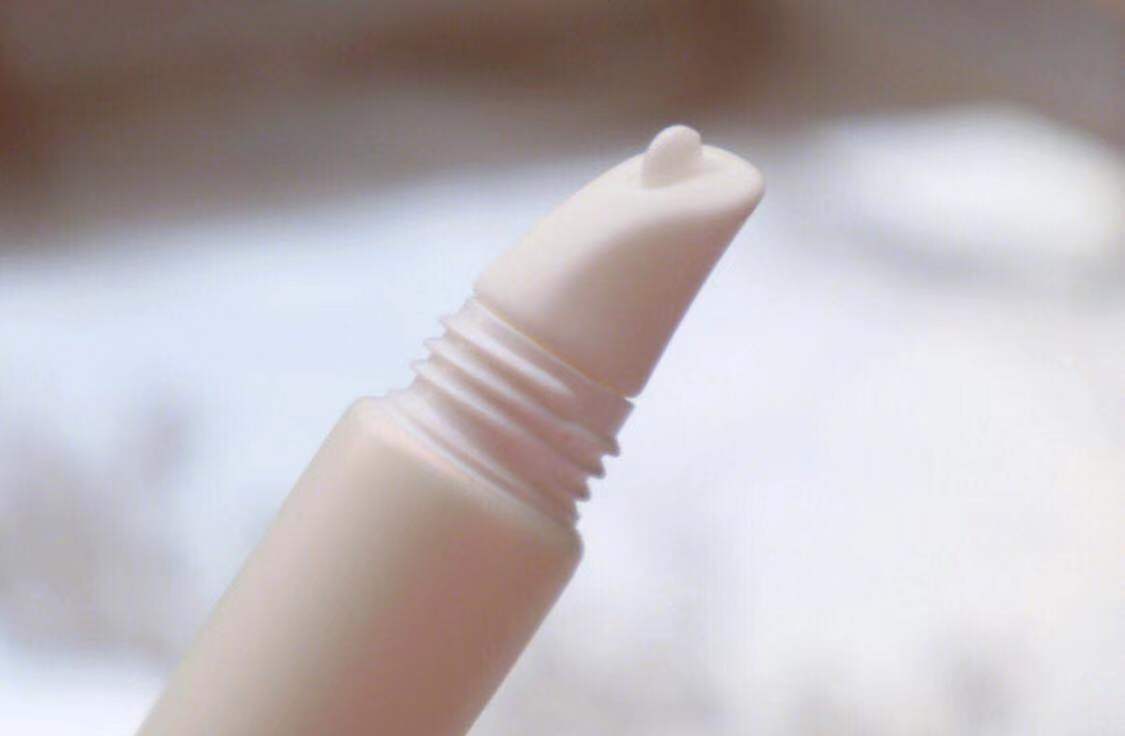 有句话说得好：美不美看脸，老不老看眼