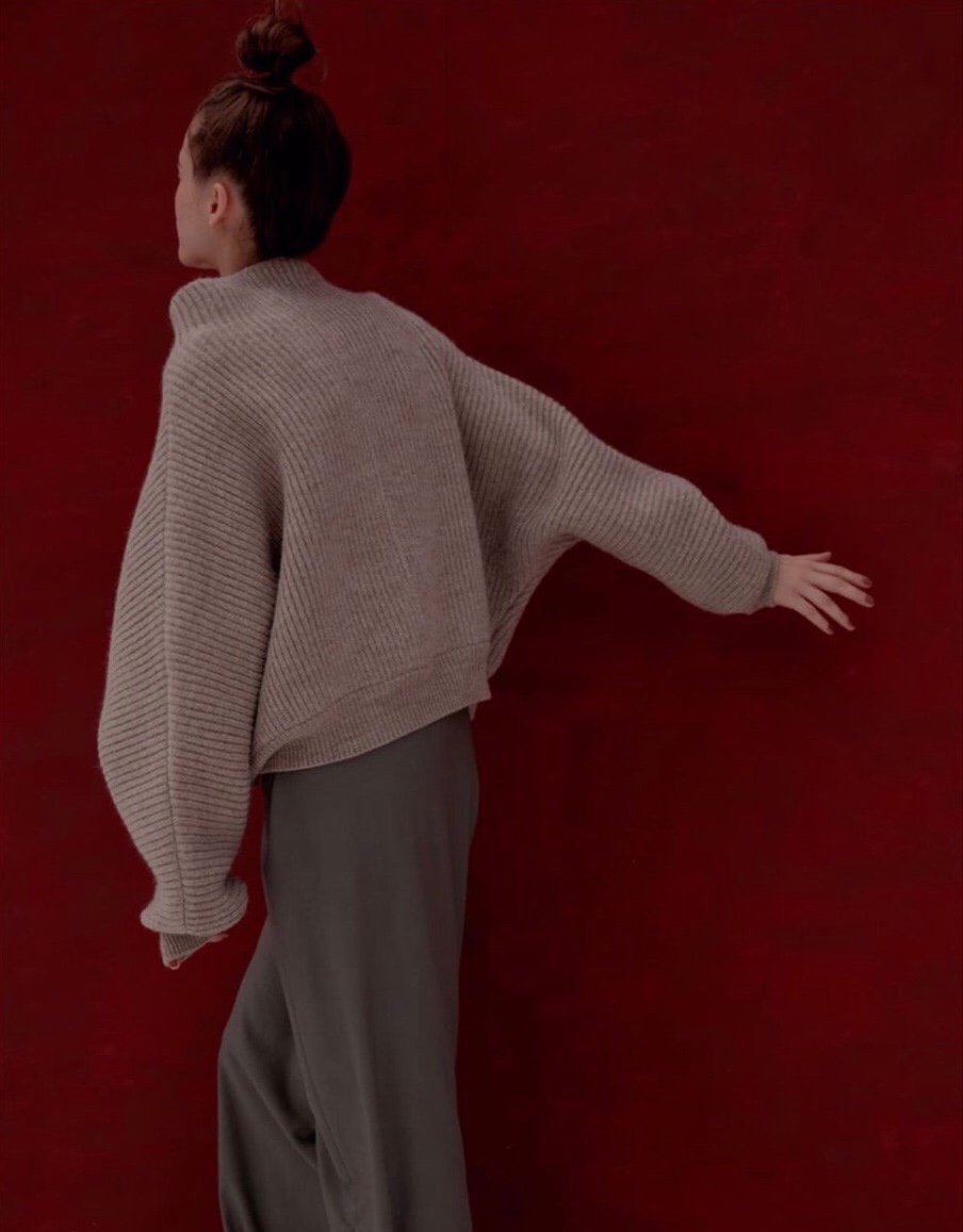 完美通勤穿搭｜18个性冷淡风极简主义品牌